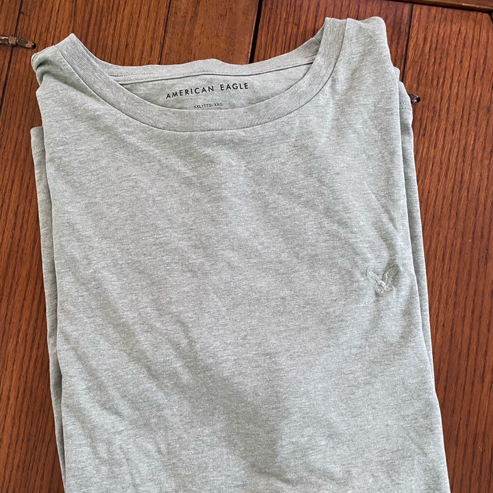 American Eagle T-shirt